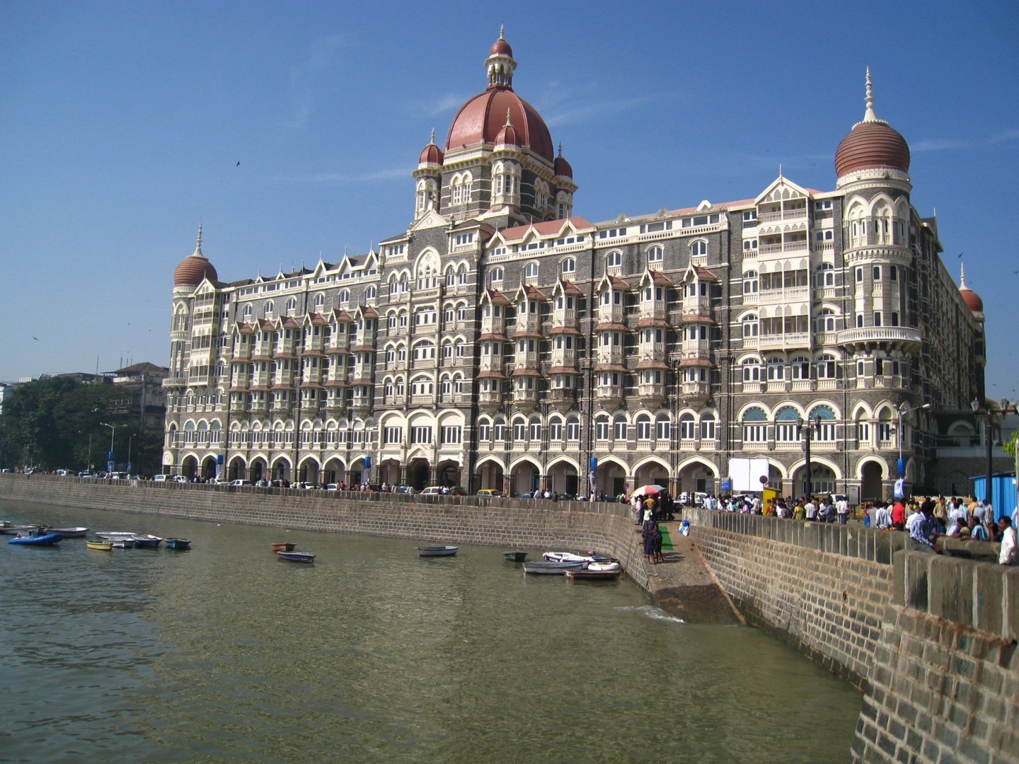 Taj-Mahal-Palace-and-Tower-Mumbai.jpg