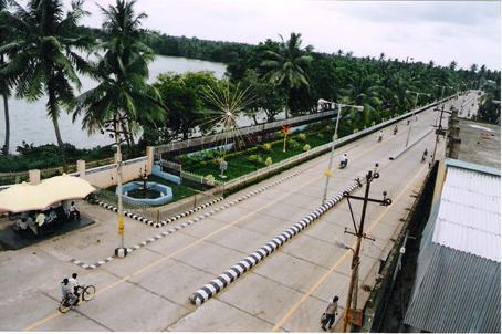 Yanam_Draksharamam_Road.jpg