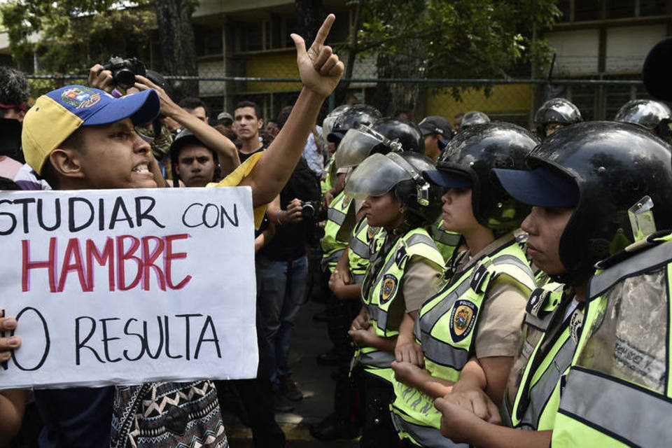 size_960_16_9_protesto-por-comida-em-caracas-na-venezuela1.jpg