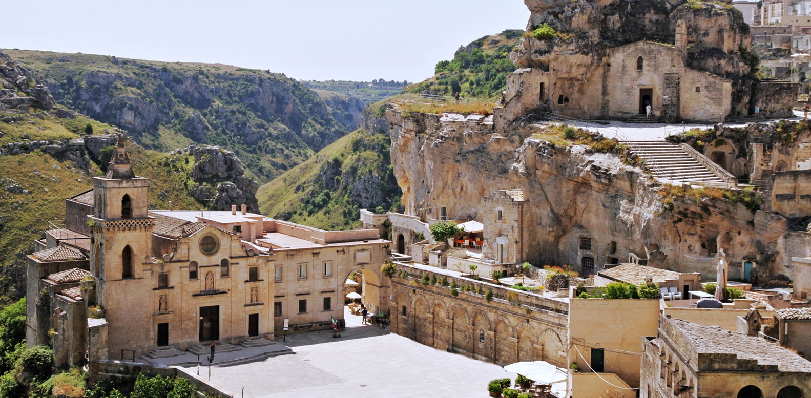 matera-piazza-san-pietro-caveoso-beb.jpg