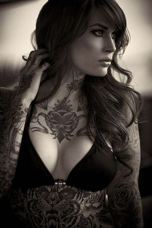 140508125466 - 01 - Beautiful Tattooed Woman.jpg