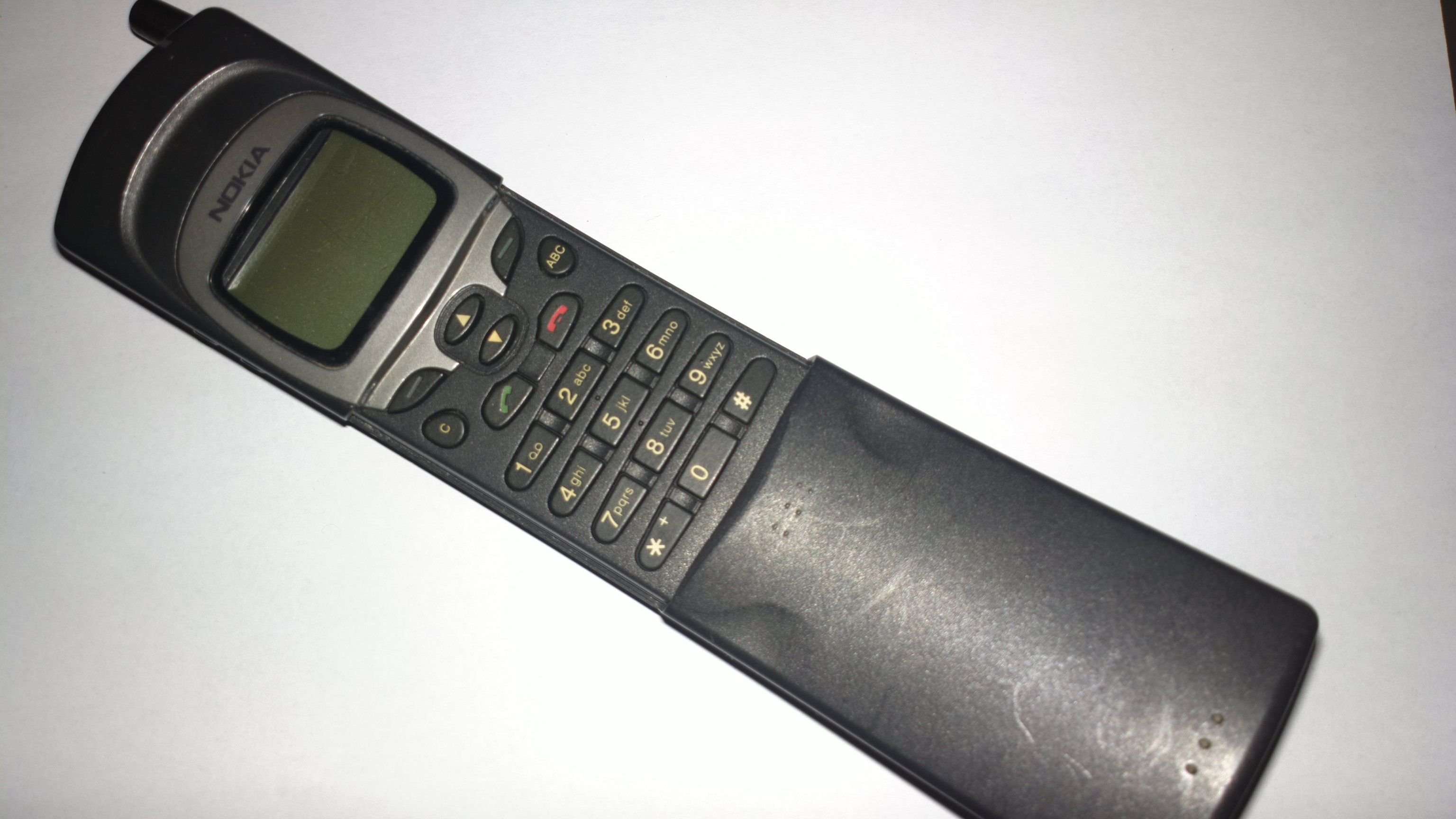 Nokia 8110 - The Matrix Phone — Steemit