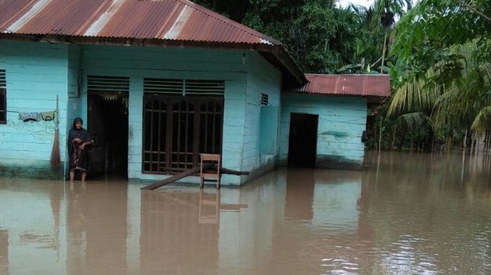 banjir-di-kecamatan-pirak-timu-aceh-utara_20171202_140304.jpg