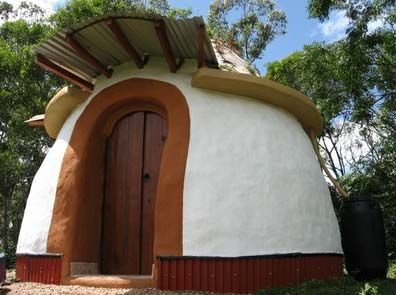 ba83525333ecd444f7073543ca6698b1--tiny-houses-australia-earth-bag-homes.jpg