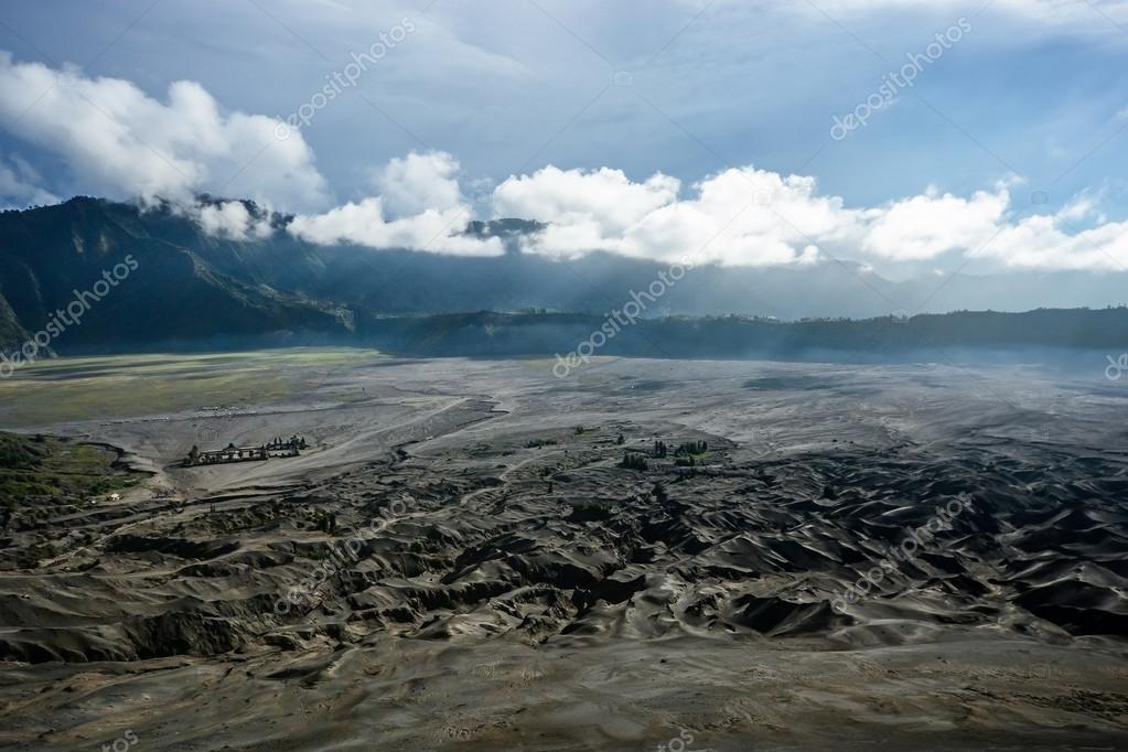 depositphotos_67500517-stock-photo-plateau-in-java-island-indonesia.jpg