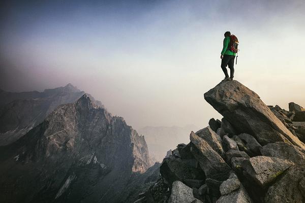 104590590-mountain_climber_looking.600x400.jpg