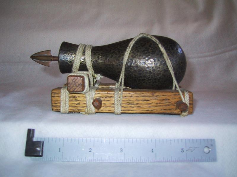 Pot-de-fer Milemete- 1326 001.jpg