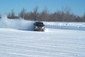 chevrolet_suburban_actf34_fe_902141_300.jpg