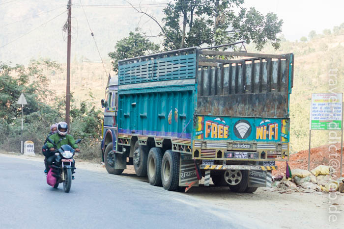 nepal_buses-7.jpg