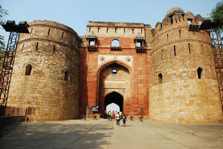 purana-qila-main-entrance.jpg