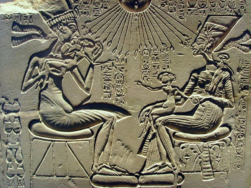 9626-akhenaten-nefertiti-lg.jpg