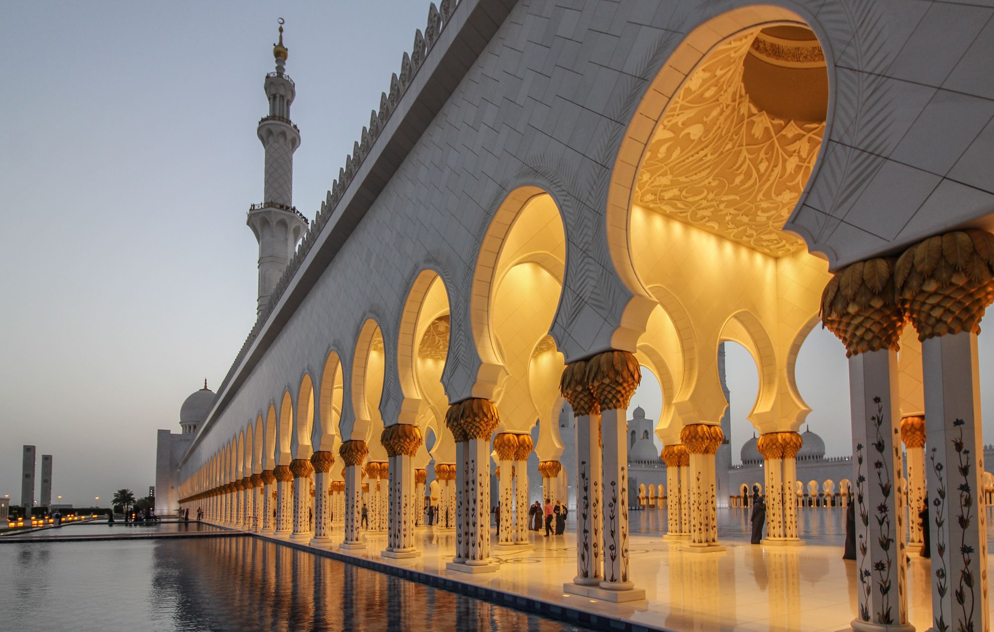 outside-grand-mosque.jpg