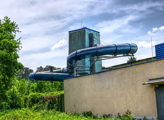 water-slide-3406404__480.jpg