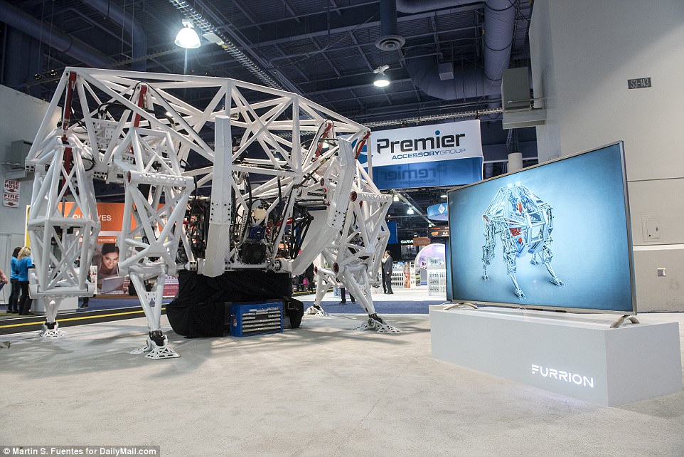 3BE04A9300000578-4092554-It_s_4_2_meters_tall_13_8ft_and_5_meters_wide_16ft_and_weighs_a_-a-14_1483649097705.jpg