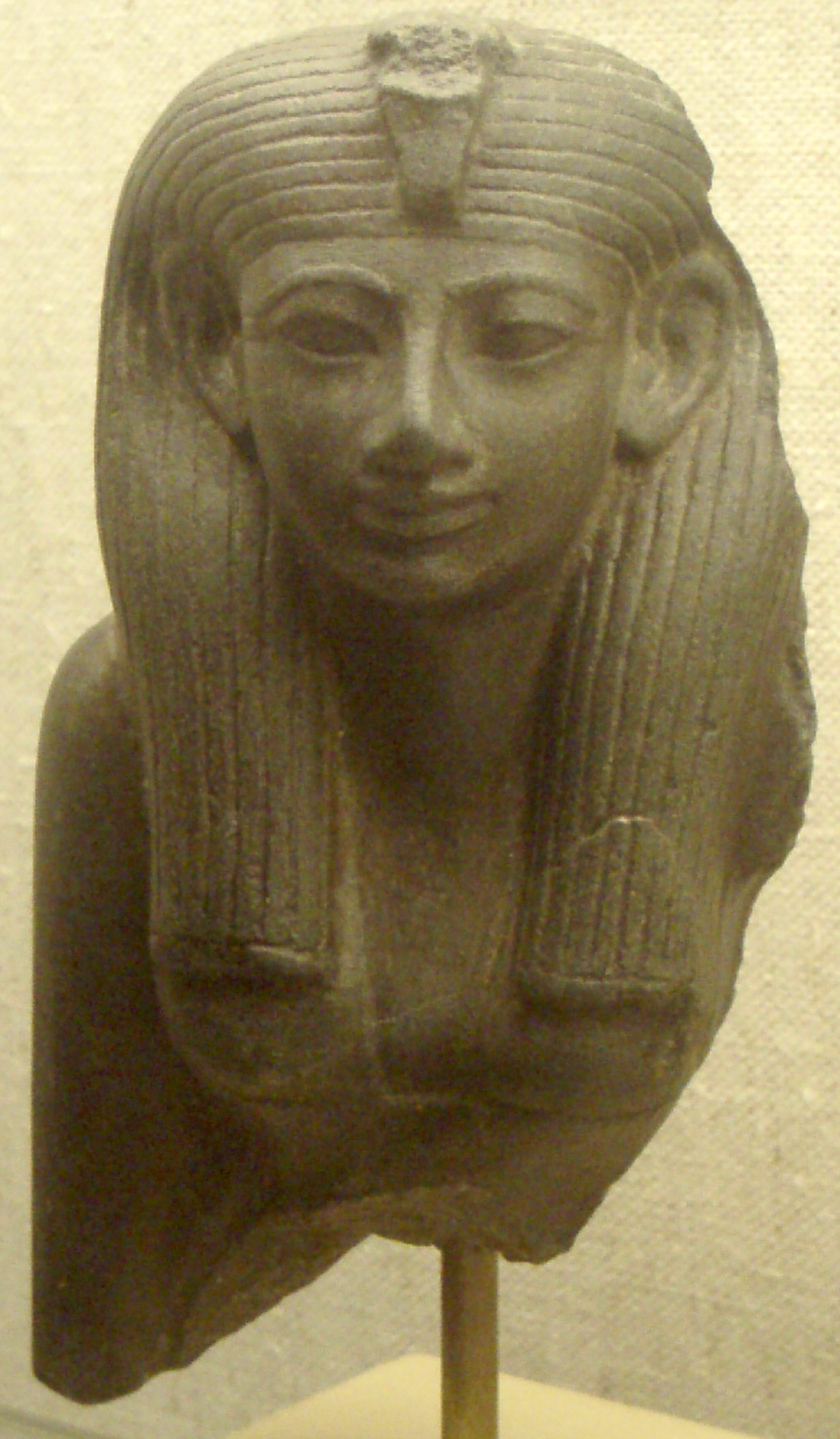 HatshepsutStatuette_MuseumOfFineArtsBoston.png