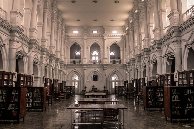 Interior_of_the_library.jpg