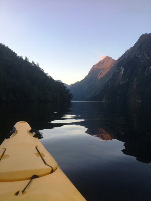 KIWI-Experience-New-Zealand-canoe.jpeg