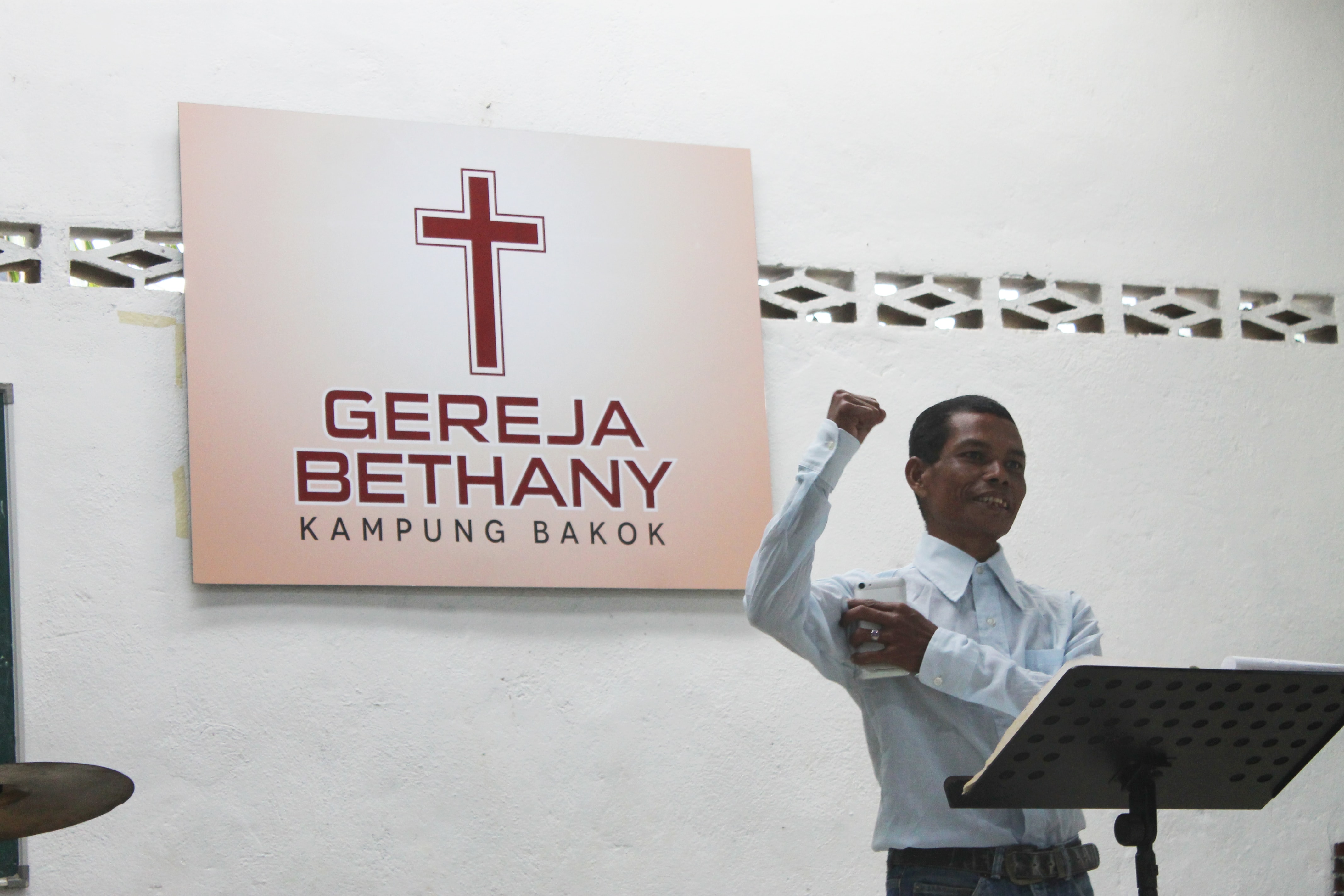 Pastor Rafi.jpg