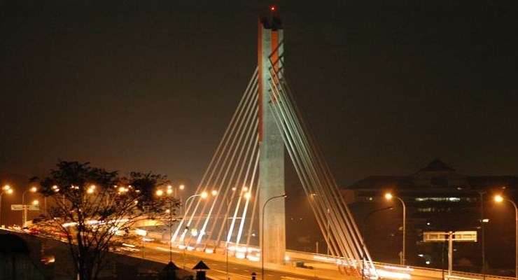 Pemandangan Kota Bandung Malam Hari - Paimin Gambar