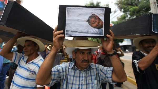 007-004-IMF-08-Honduras_Campesinos.jpg