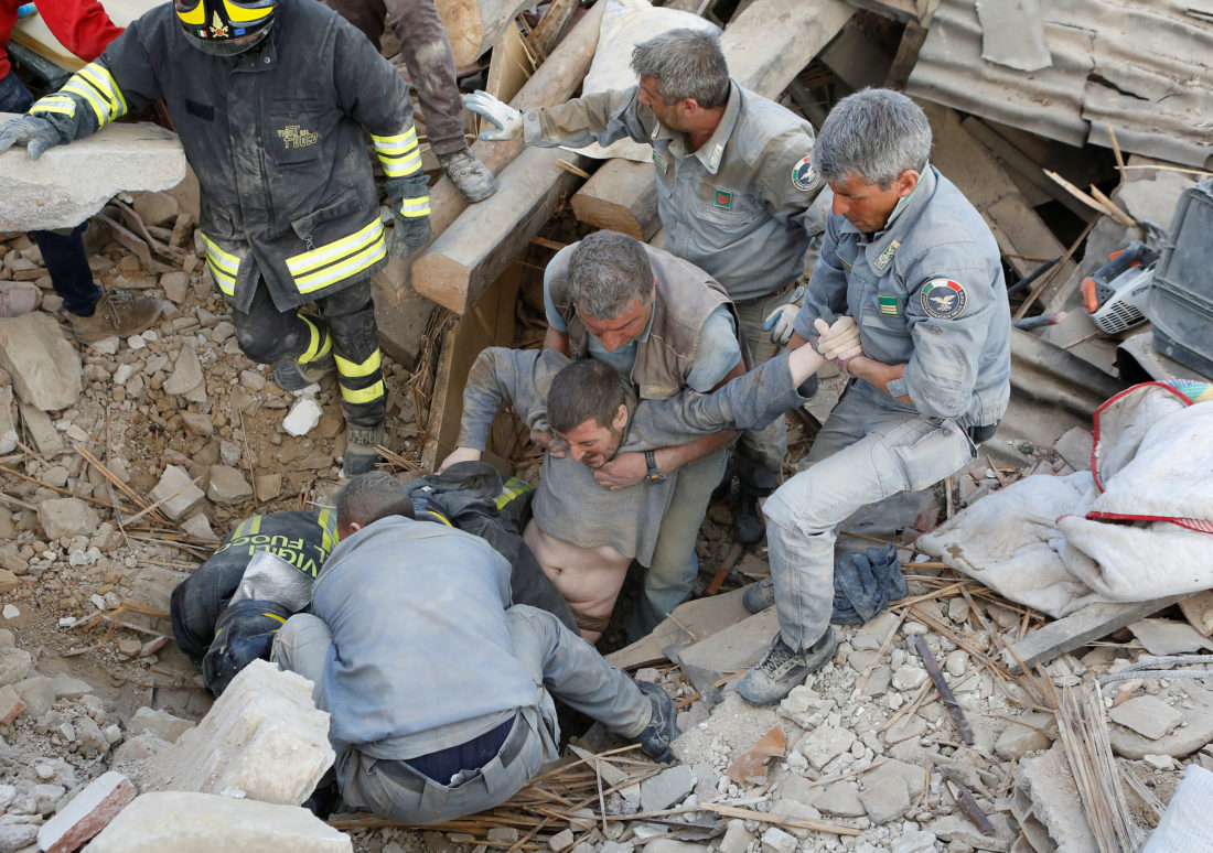 20160824T0830-283-CNS-POPE-AUDIENCE-ITALY-QUAKE-e1472136904972.jpg