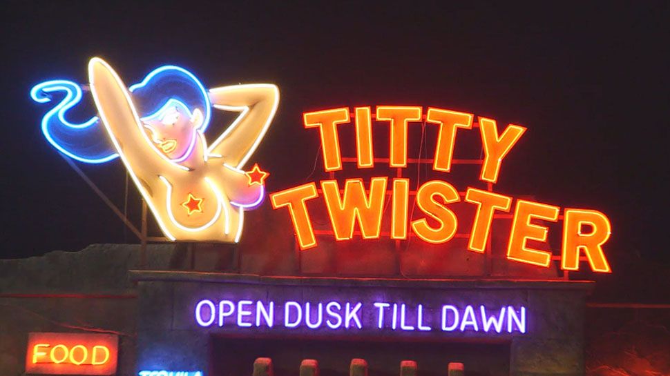 From-Dusk-Till-Dawn-Titty-Twister.jpg