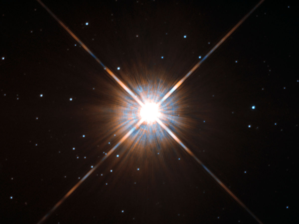New_shot_of_Proxima_Centauri,_our_nearest_neighbour.jpg
