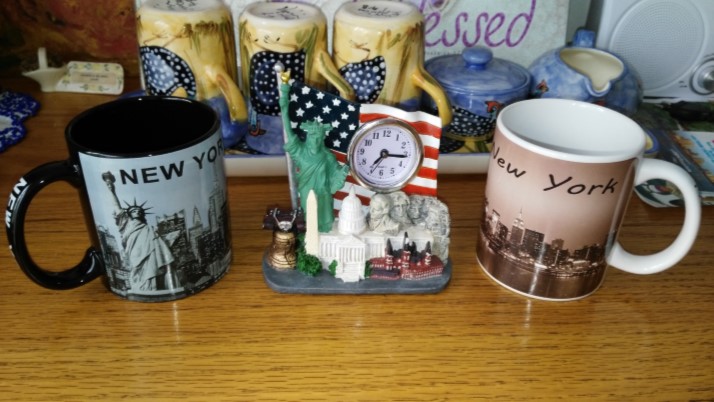 LC NY mugs clock S.jpg