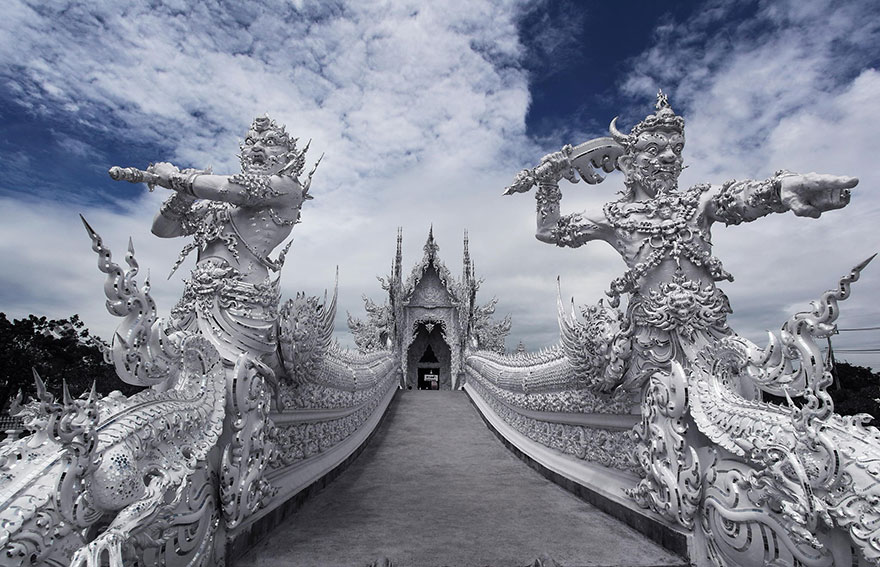 white-temple-thailand-33.jpg