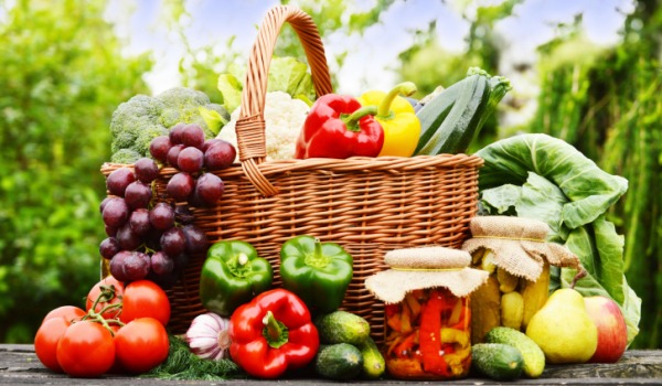 fruits-veggies-full_600x350_71428309873.jpg