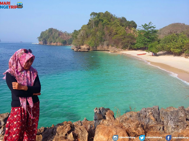 Pantai tiga 3 warna malang mari ngetrip 2.jpg