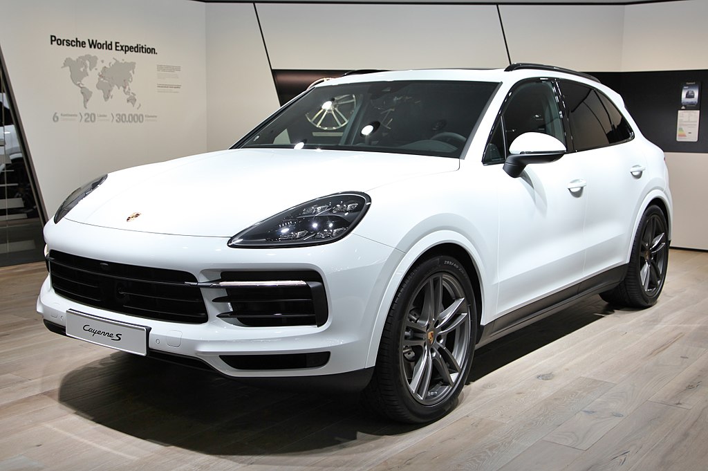 1024px-Porsche_Cayenne_S_IMG_0627.jpg