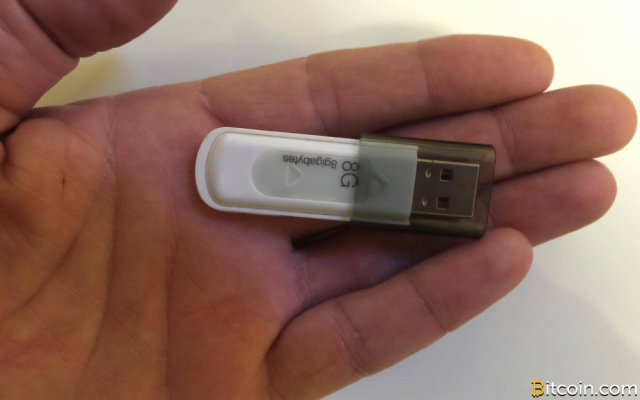 USBbitcoin-640x400.png