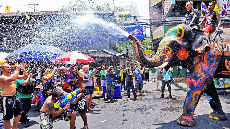aleenta-Songkran_Water_Festival.jpg