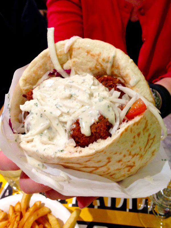 Foods_To_Eat_In_Paris_Falafel.jpg