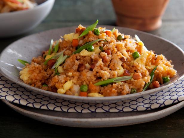 CC-ching-he-huang_yangzhou-fried-rice-recipe_s4x3.jpg.rend.hgtvcom.616.462.jpeg