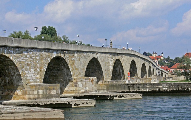 regensburg-1341093_640.jpg