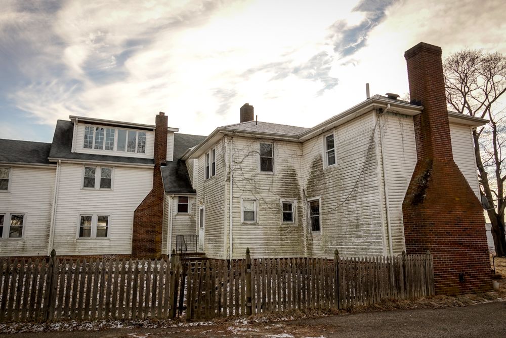 abandoned-house-howell-nj-01-19-2018-23.jpg