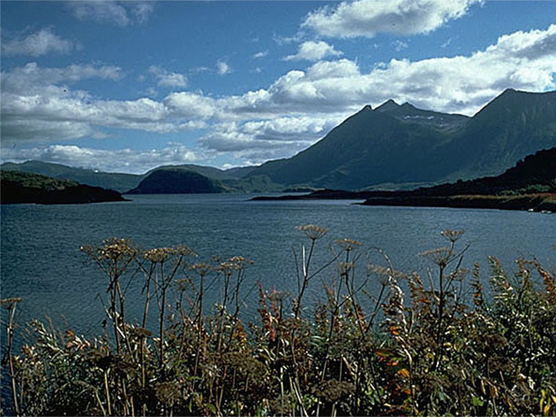 LAKE08.JPG