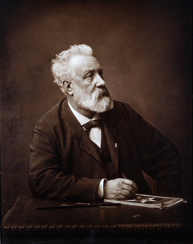 Jules_Verne_in_1892.jpg