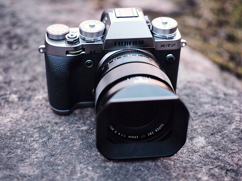 fujifilm x-t2 mirrorless.jpg