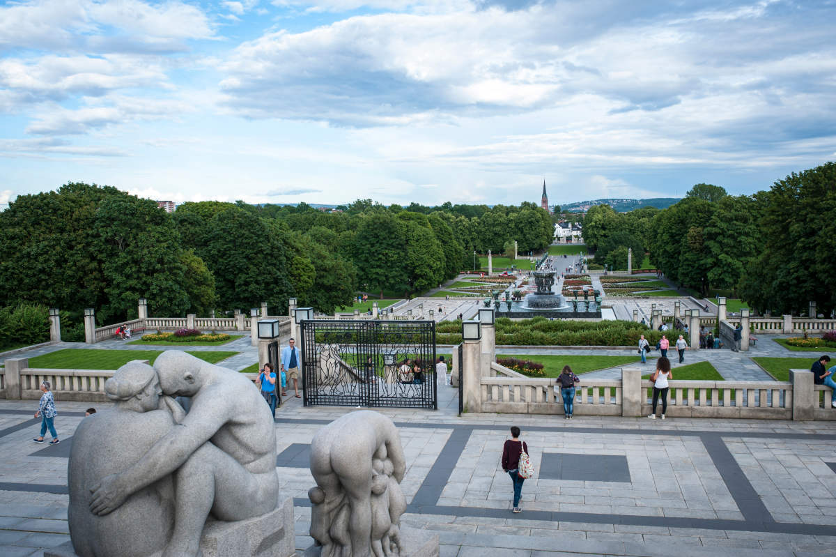 ?file=Vigelandsparken_fra-Monolitten-2__c_VisitOSLO_Thomas-Johannessen_893575636.jpg&dh=532&dw=800&t=4&.jpg