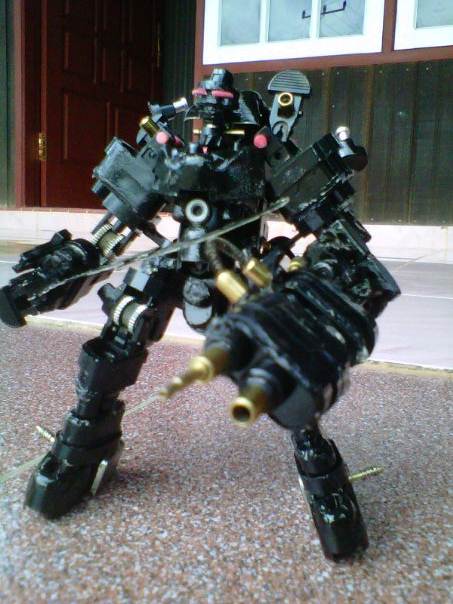 robot-iron-man-mengagumkan-dari-korek-api-gas-28.jpeg