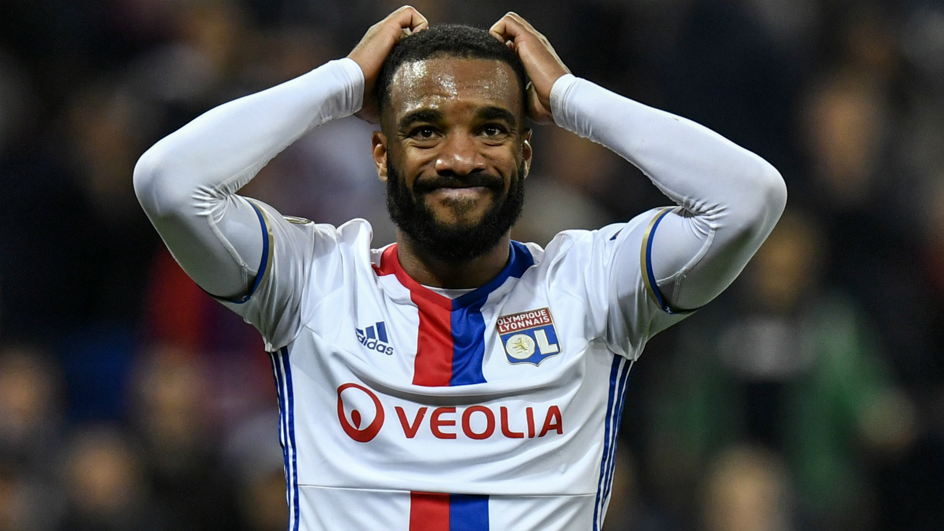 alexandre-lacazette-lyon-europa-league_k9mrql54nkda1pw9tug3239e2.jpg