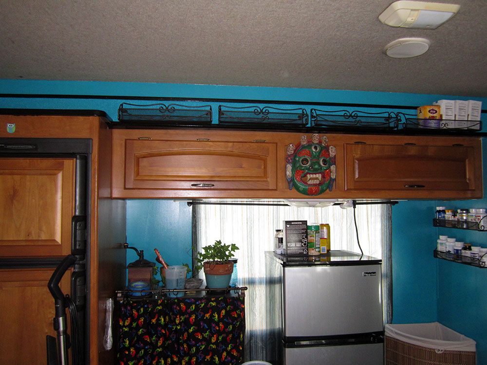 kitchen teal and little fridge d.jpg