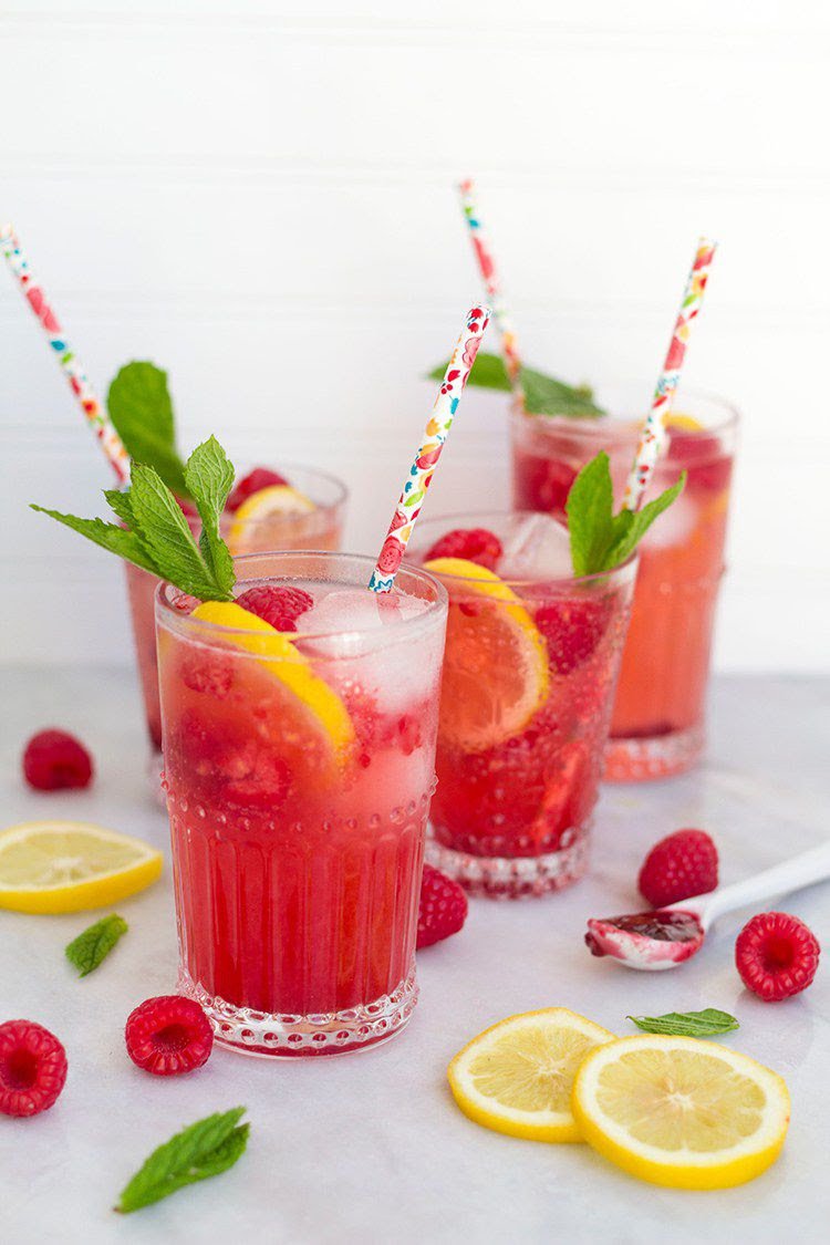 1463432867-raspberry-lemonade-spritzers-3.jpg