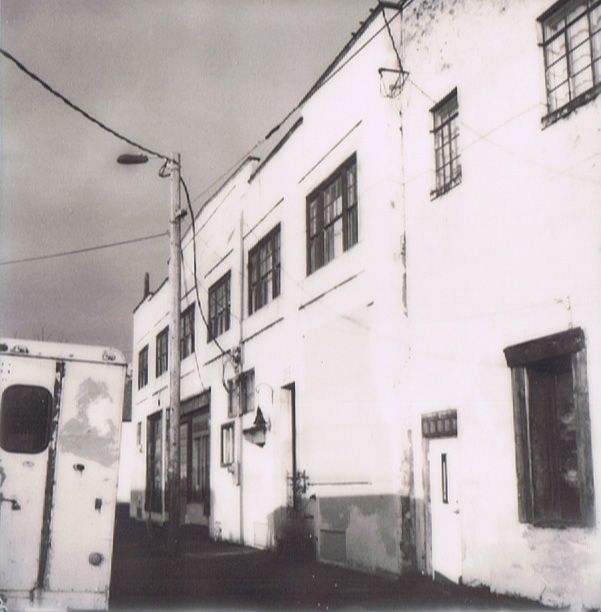 Polaroid_building.jpg