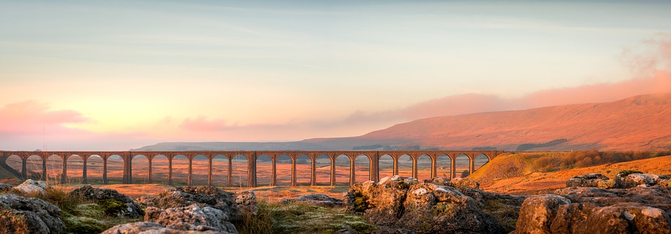 ribblehead-viaduct-2443085_960_720.jpg