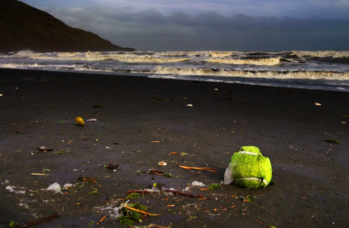 tennis-ball-beach.jpg