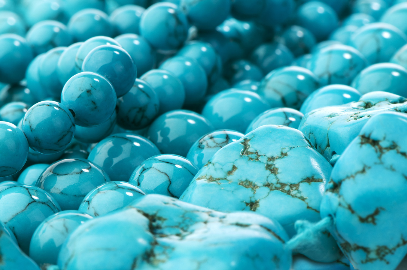 turquoise-beads1.jpg